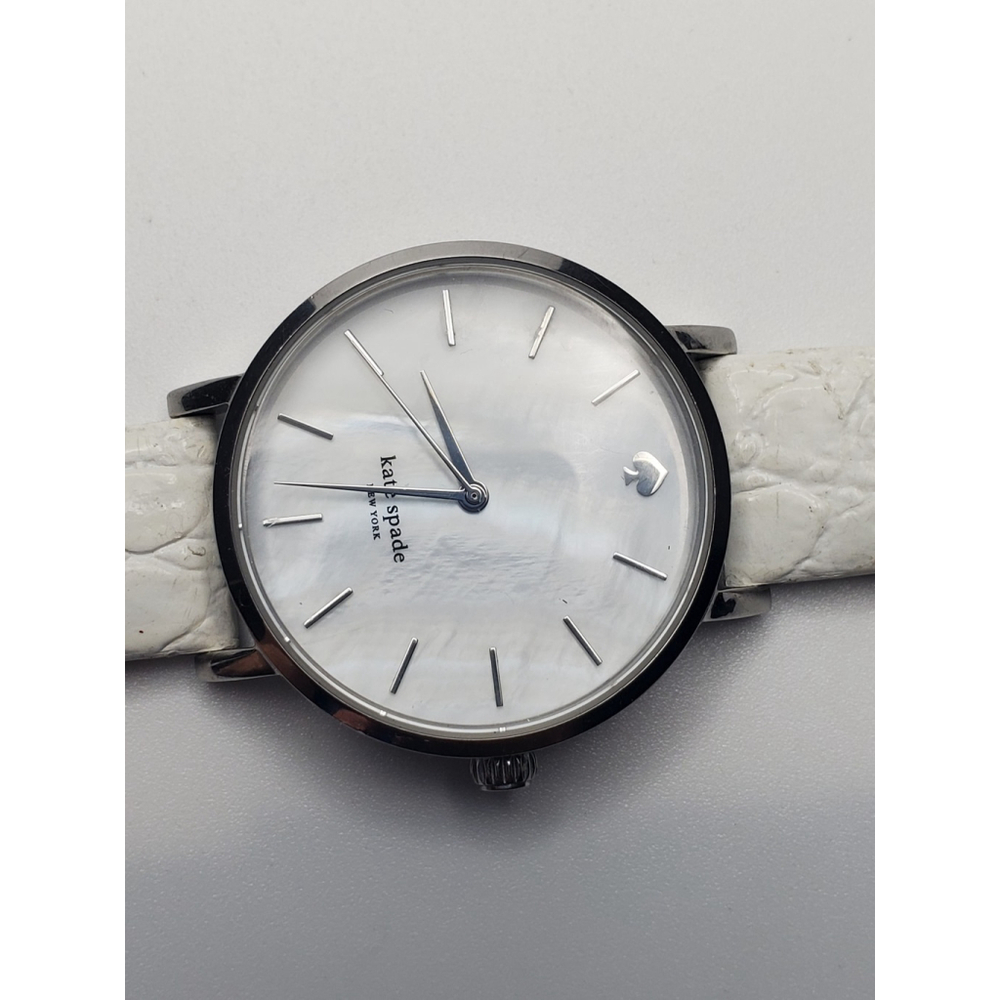 Womens Watch - Picture 7 of 12